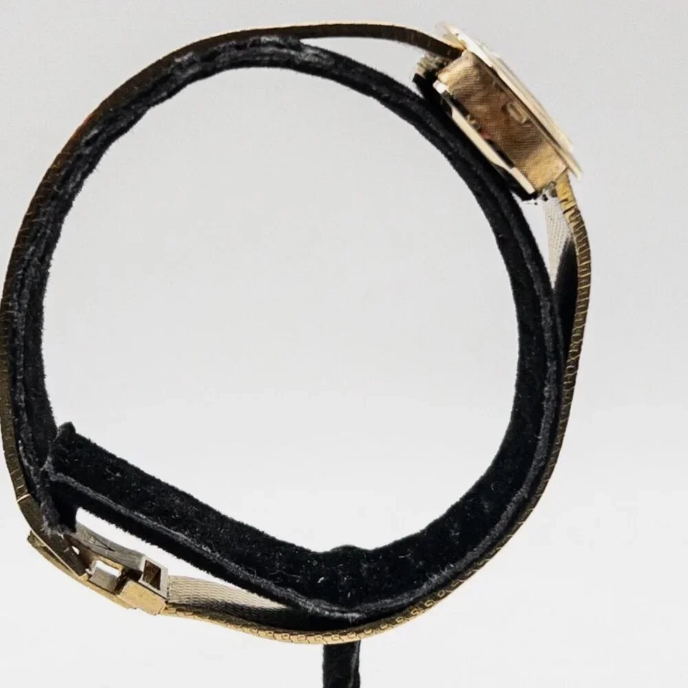 ROLEX CELLINI 14k Yellow Gold 17mm Ladies Dress Watch & BOX - Picture 4 of 10